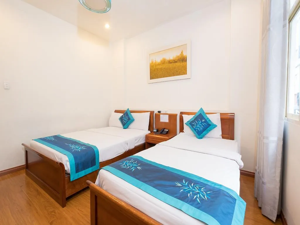 Blue River Hotel Хошимин 2*,