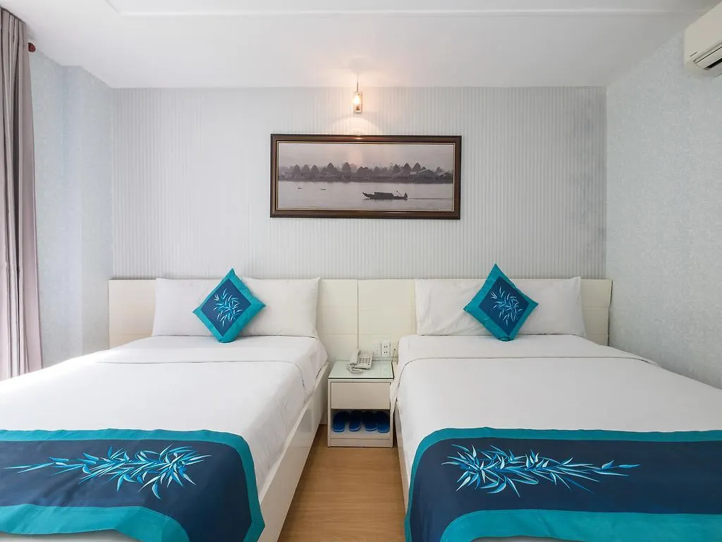 Blue River Hotel Хошимин