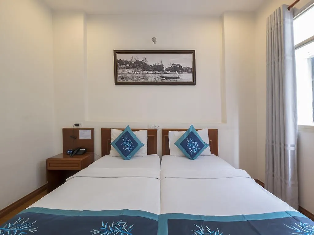 Blue River Hotel Хошимин